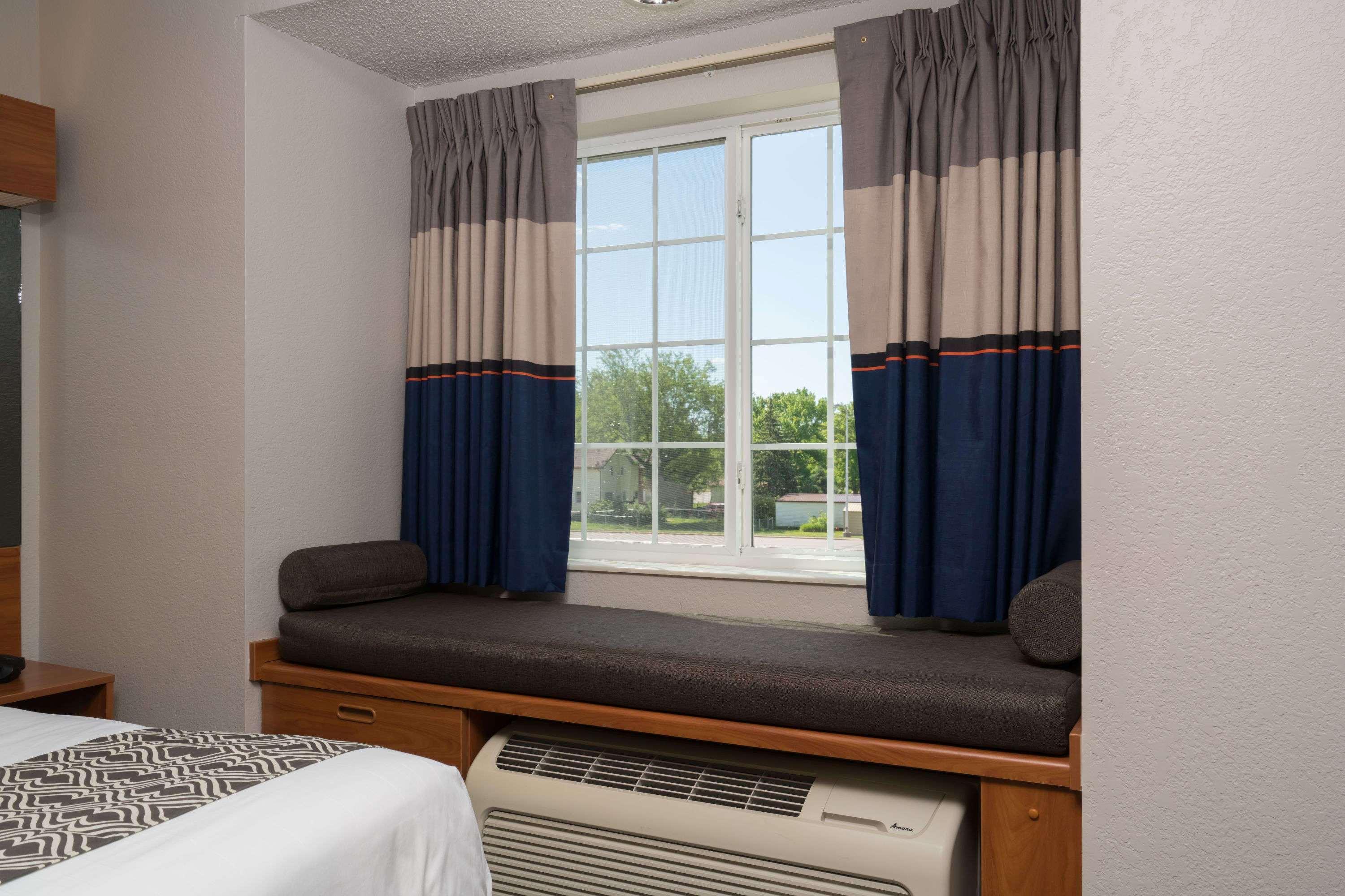 Microtel Inn & Suites By Wyndham Springfield Екстер'єр фото