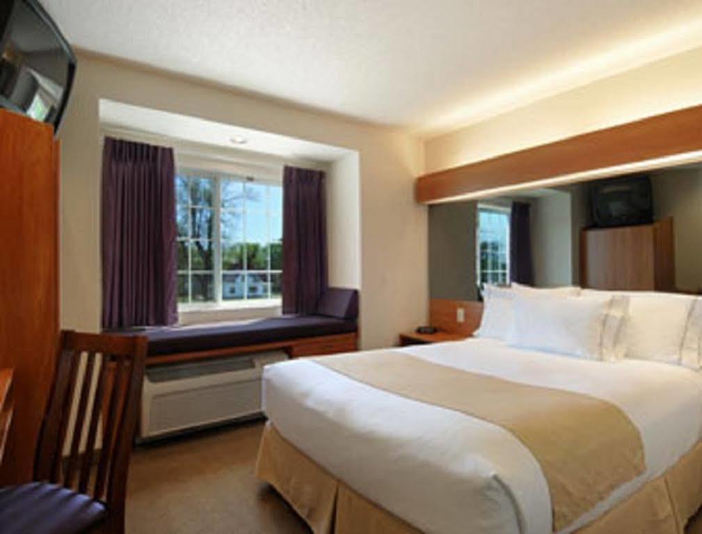 Microtel Inn & Suites By Wyndham Springfield Екстер'єр фото