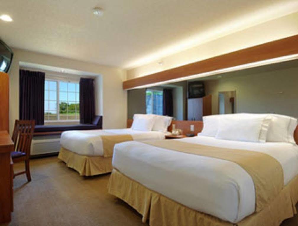 Microtel Inn & Suites By Wyndham Springfield Екстер'єр фото