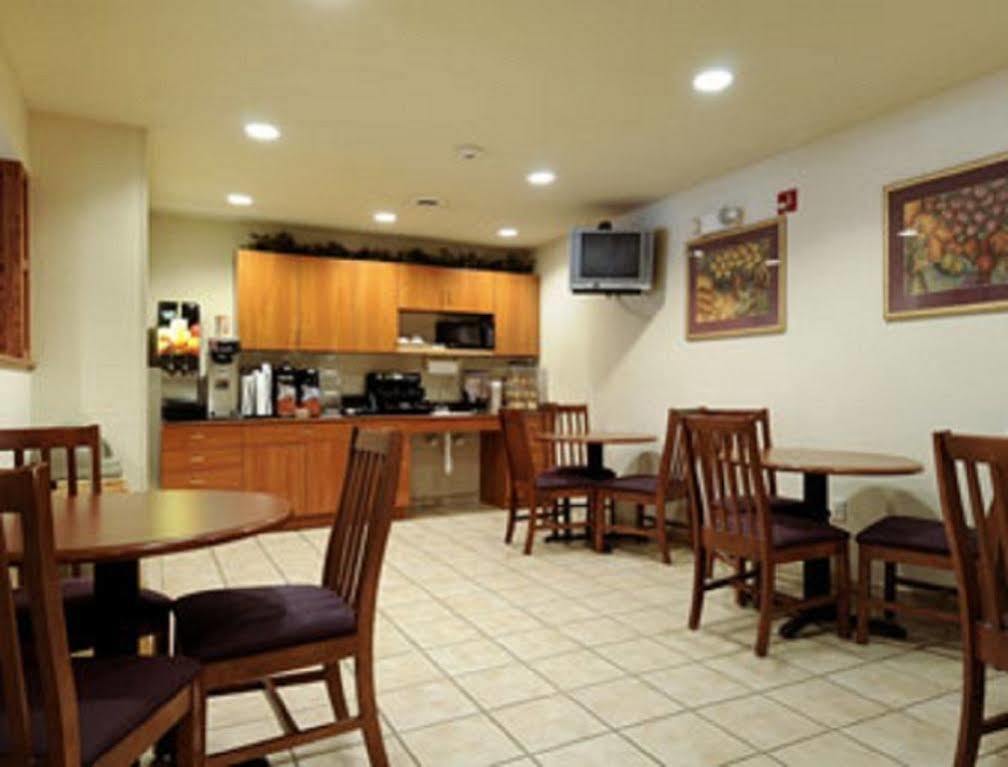Microtel Inn & Suites By Wyndham Springfield Екстер'єр фото